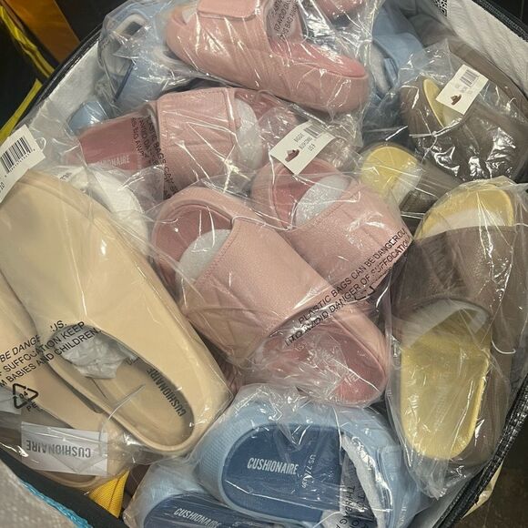 50 Pound Wholesale Lot Resellers:
New, Like New Condition, Sorted, Banded Pairs - Picture 3 of 15